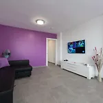Karma Apartment *